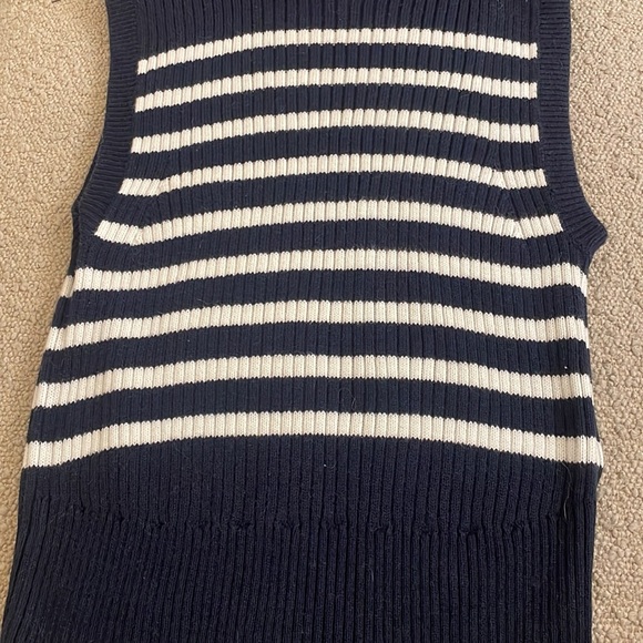 A&F Top - Picture 5 of 5